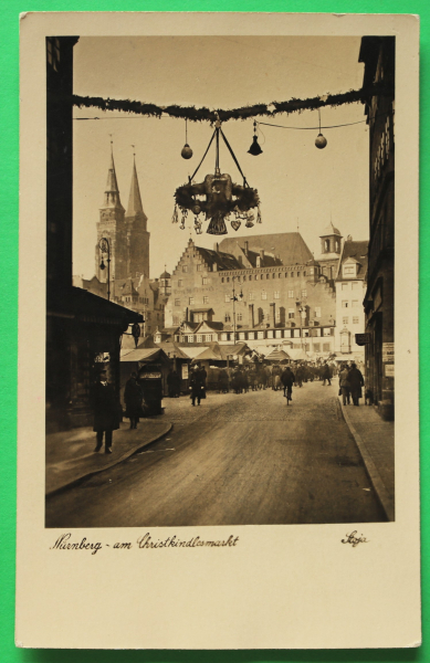 AK Nürnberg / 1930-1940er Jahre / Foto / Christkindlesmarkt / Marktstände Buden / Weihnachten